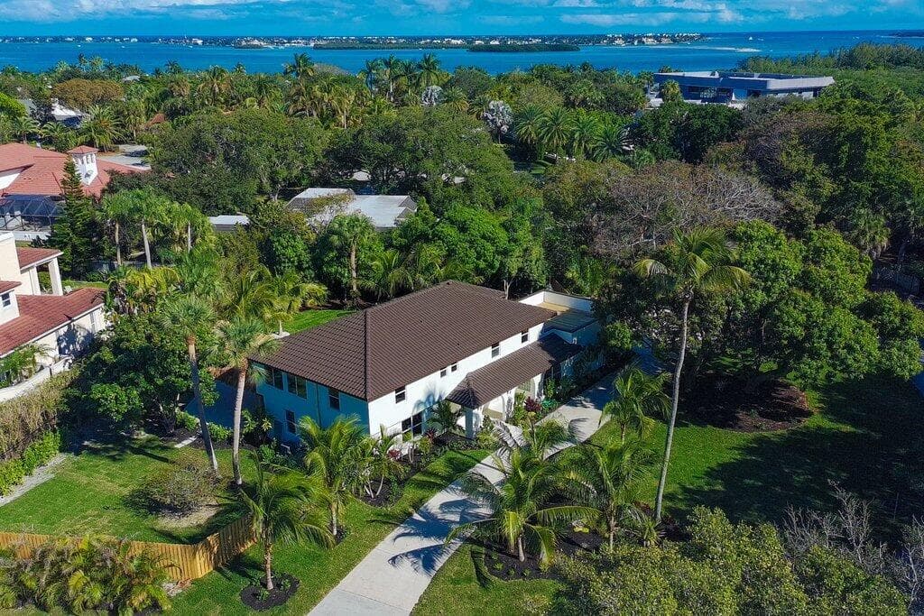 37 E High Point Road, Sewalls Point, FL 34996 52
