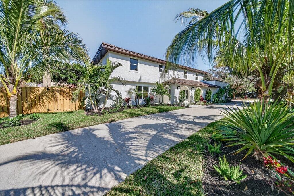 37 E High Point Road, Sewalls Point, FL 34996 4