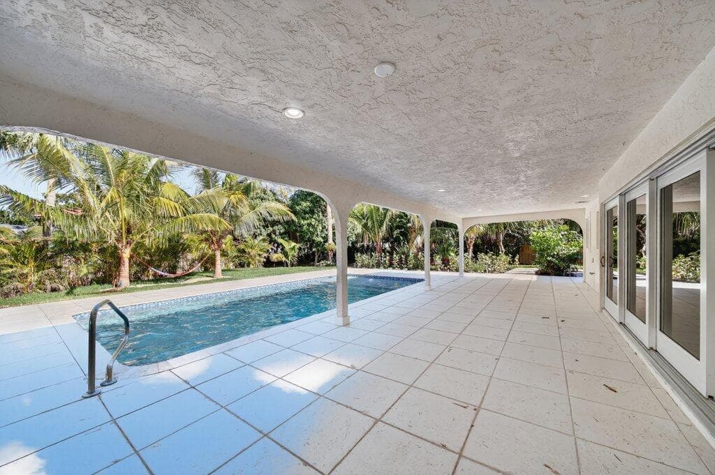 37 E High Point Road, Sewalls Point, FL 34996 44