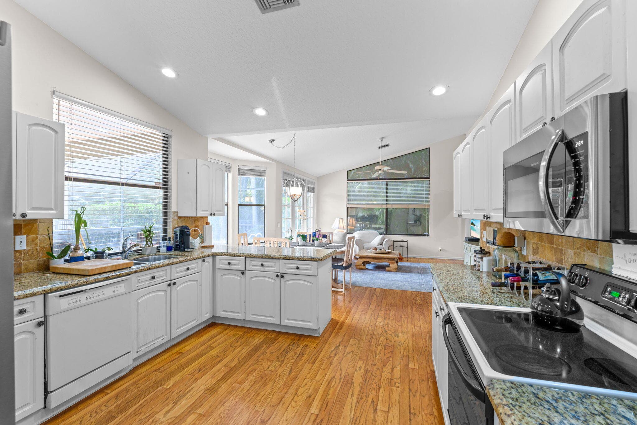 9055 Cypress Hollow Drive, Palm Beach Gardens, FL 33418 11