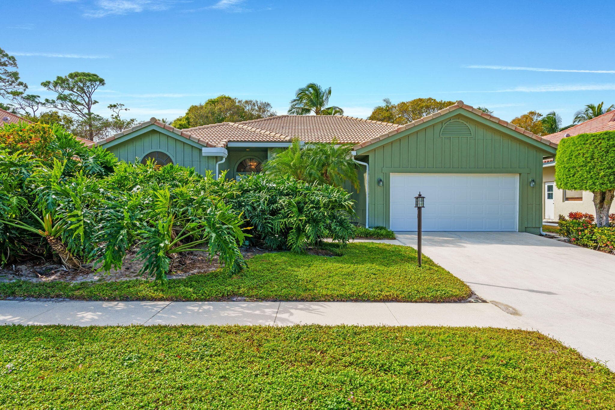9055 Cypress Hollow Drive, Palm Beach Gardens, FL 33418 3