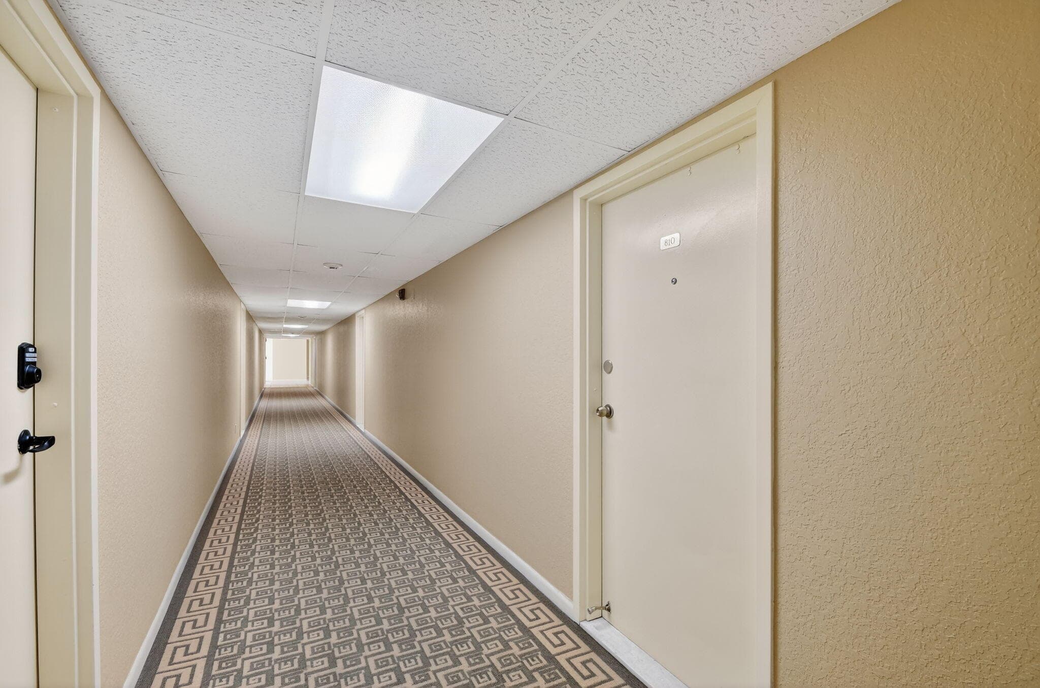 3540 S. Ocean Boulevard 810, South Palm Beach, FL 33480 3