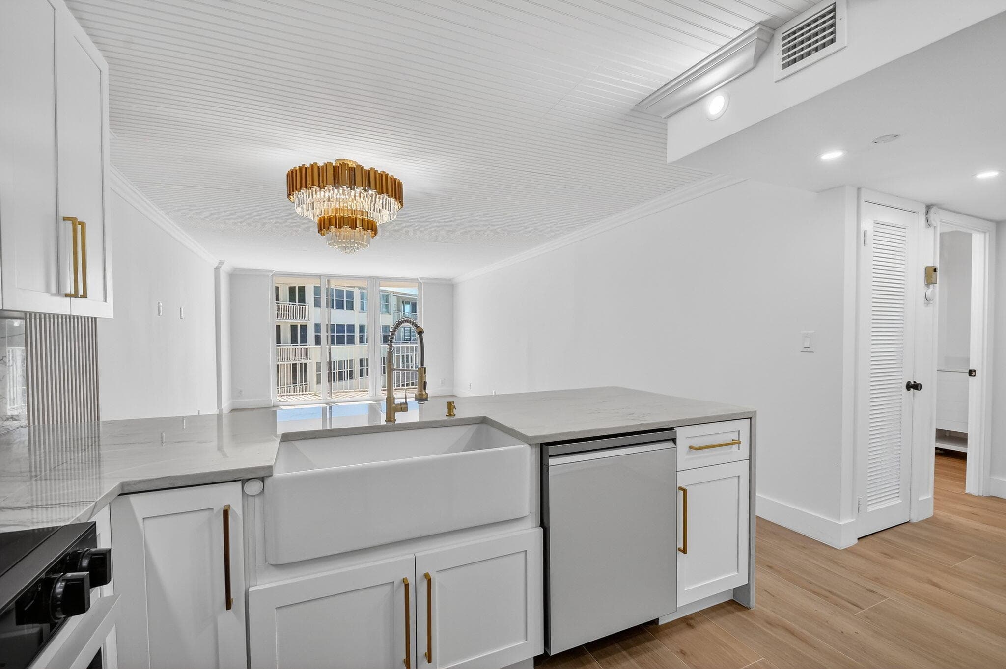 3540 S. Ocean Boulevard 810, South Palm Beach, FL 33480 8