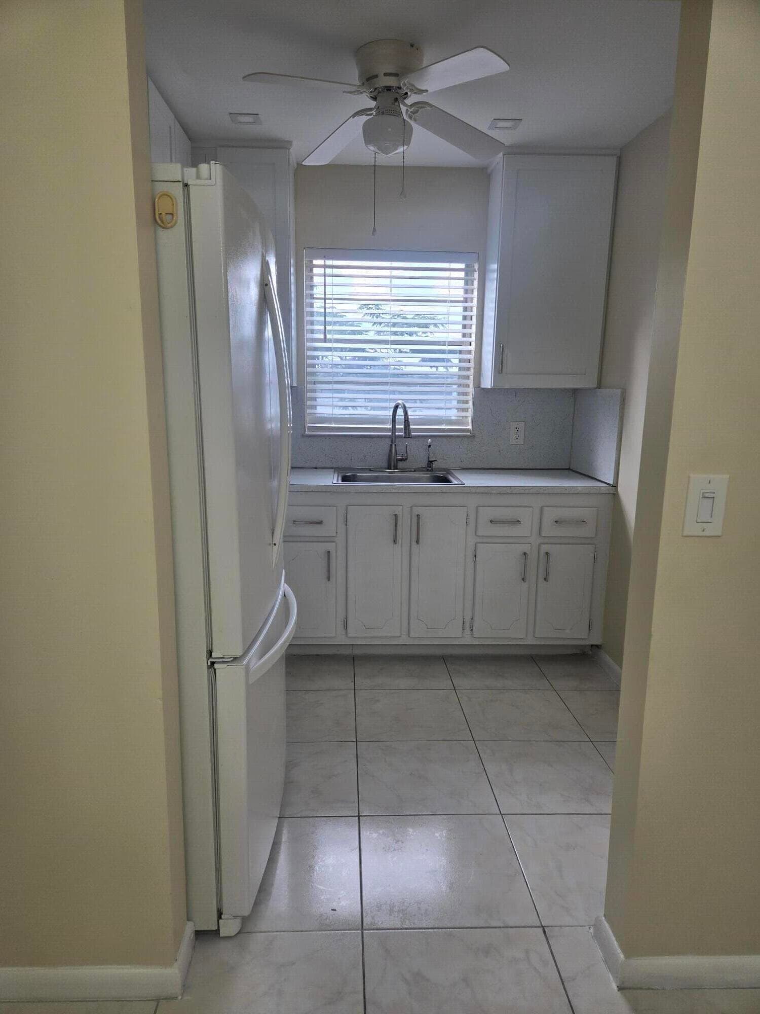 17 Cambridge A, West Palm Beach, FL 33417 7