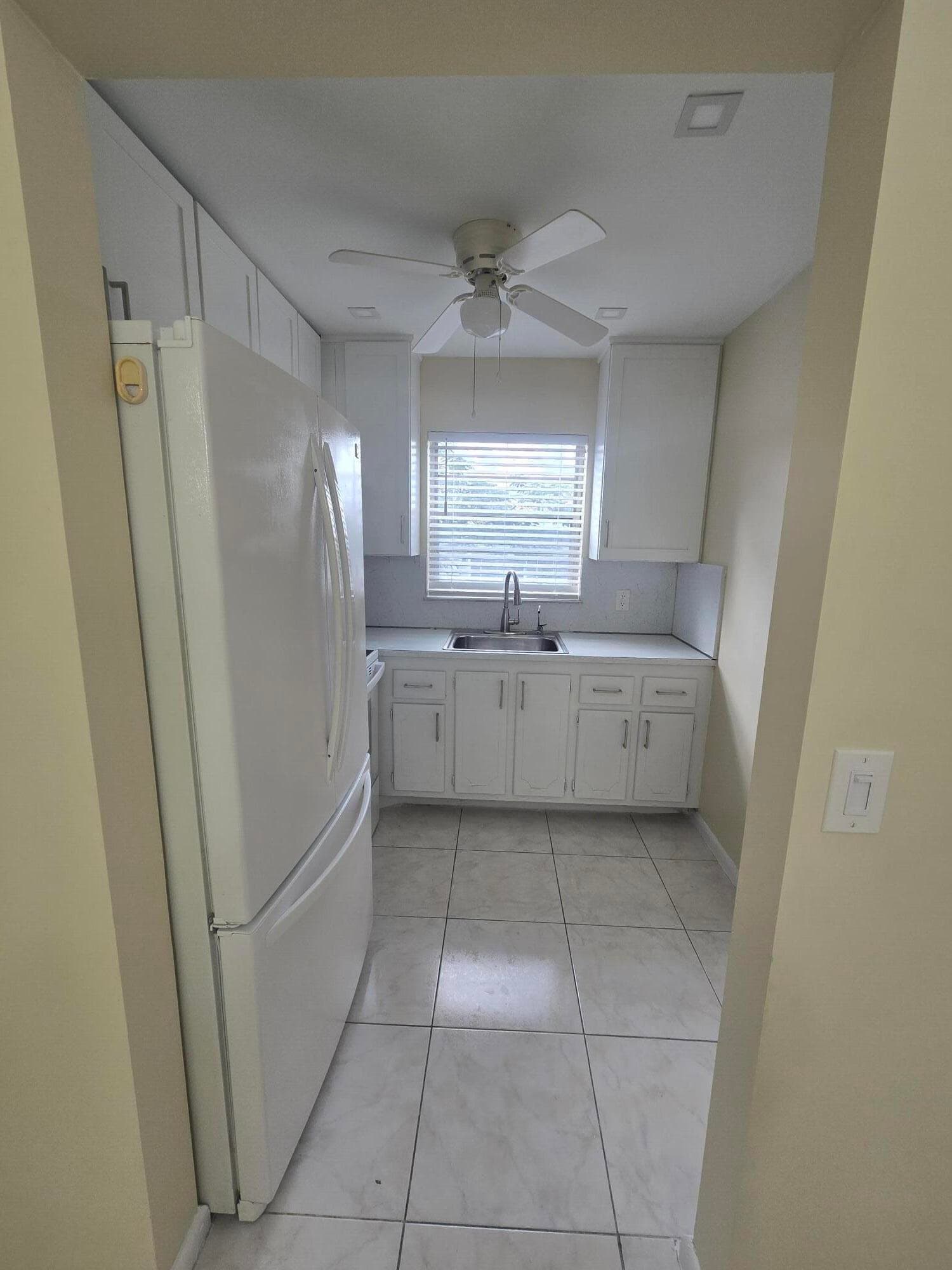 17 Cambridge A, West Palm Beach, FL 33417 8