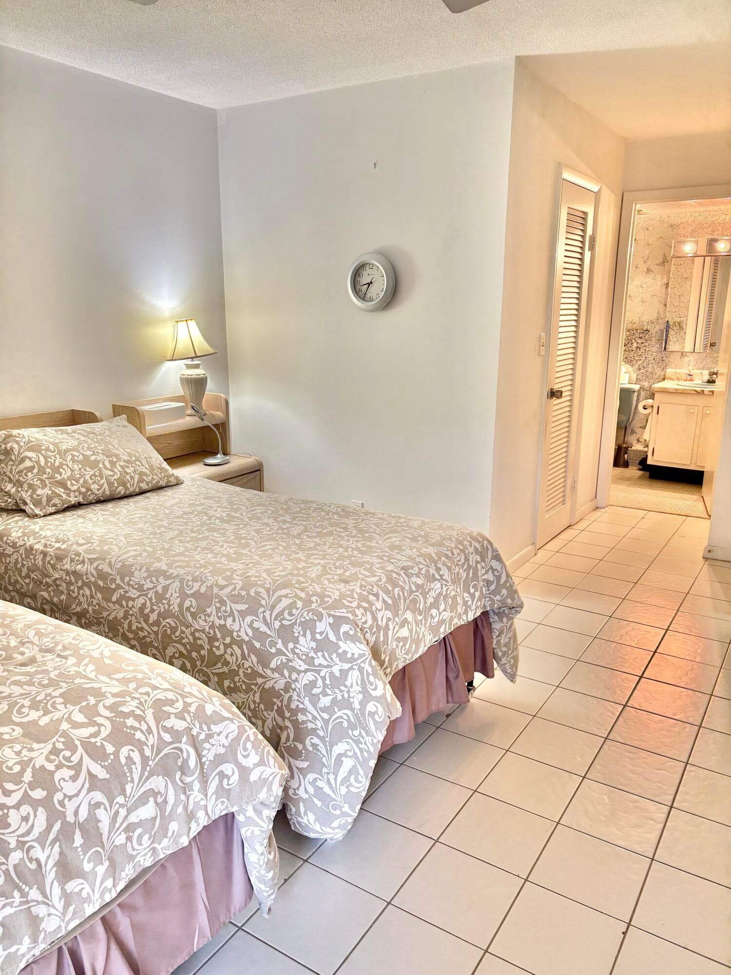 19 Golfs Edge F, West Palm Beach, FL 33417 4