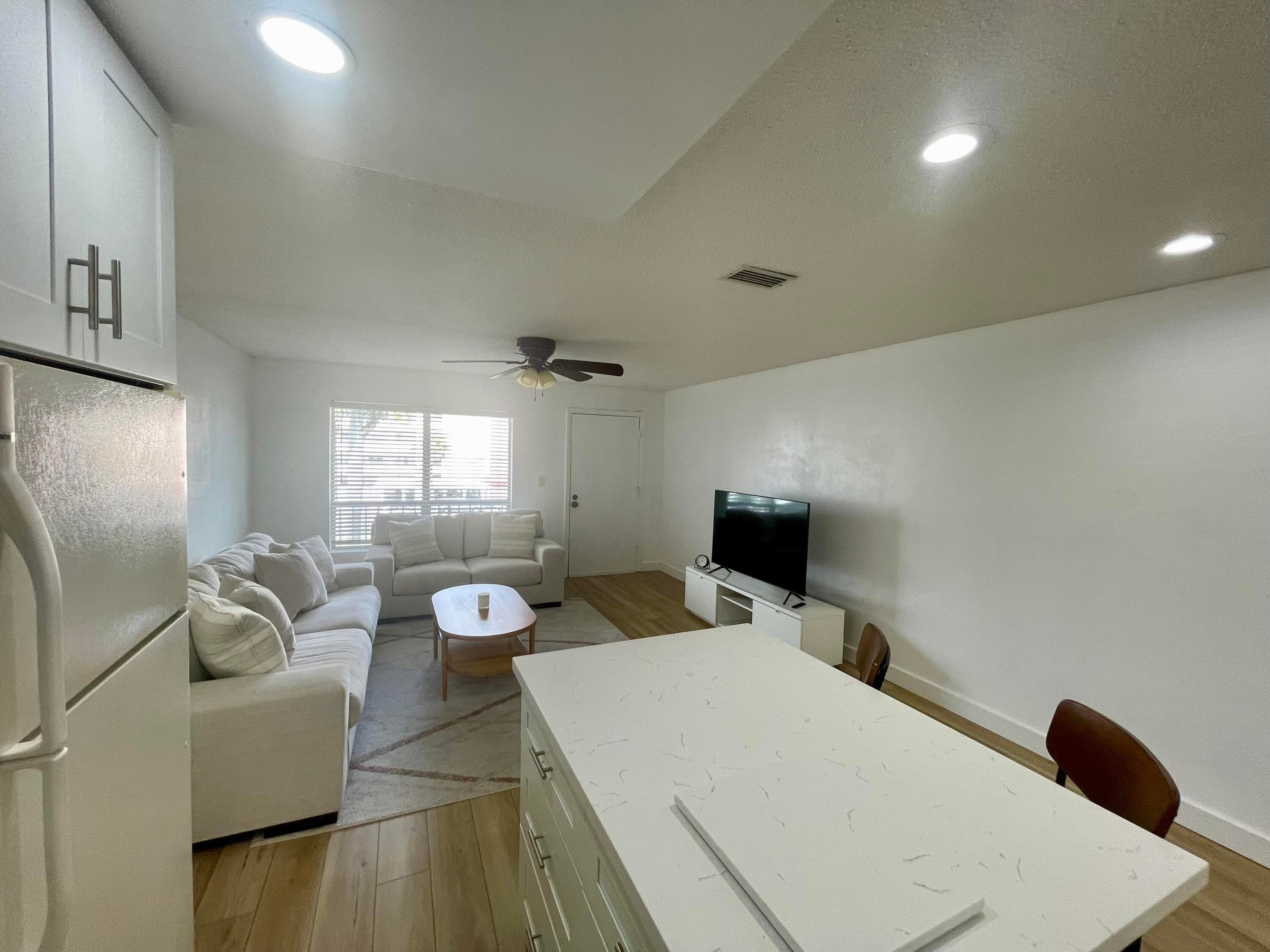 1100 Crystal Lake Drive 207, Deerfield Beach, FL 33064 7