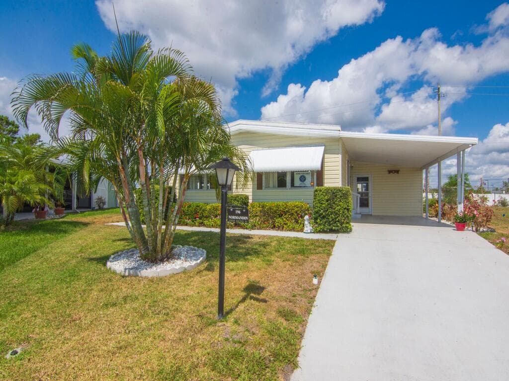 196 NE Emerald Drive, Jensen Beach, FL 34957 5
