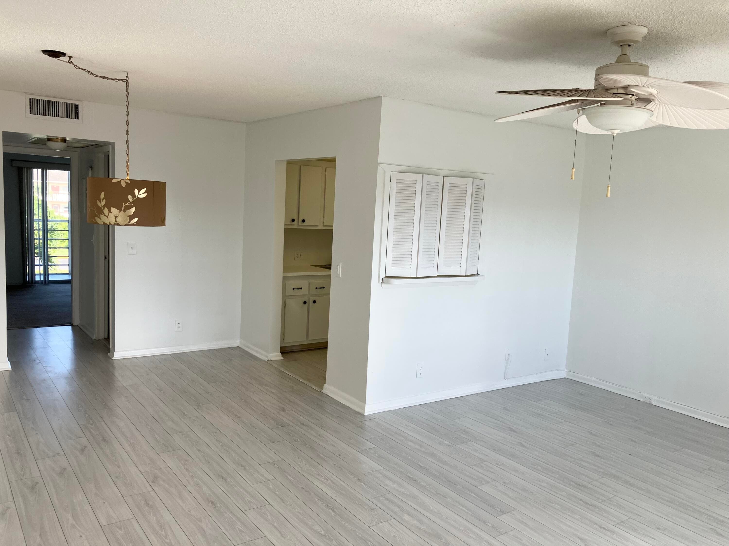 156 Suffolk D, Boca Raton, FL 33434 4