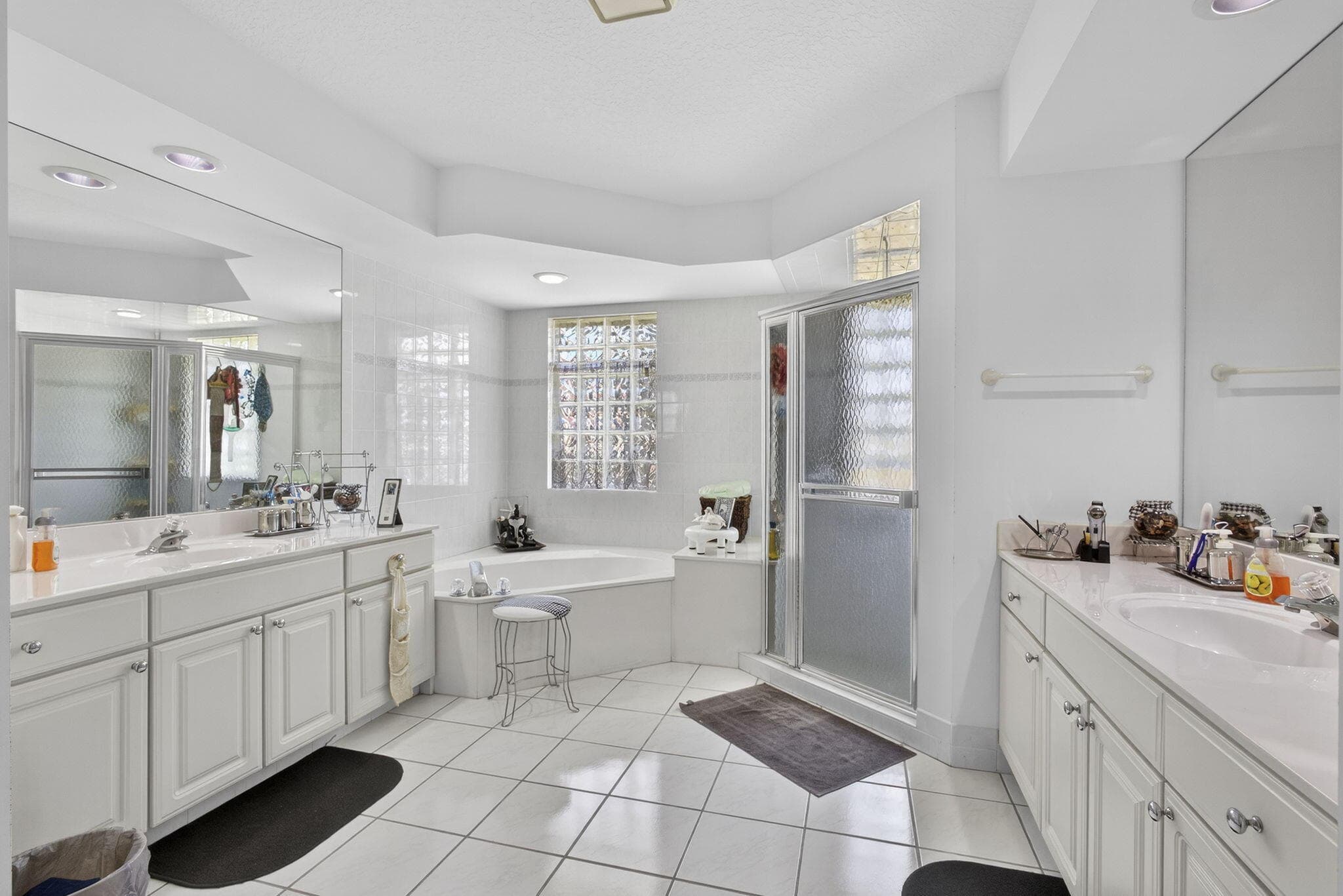 1940 S Club Drive, Wellington, FL 33414 32