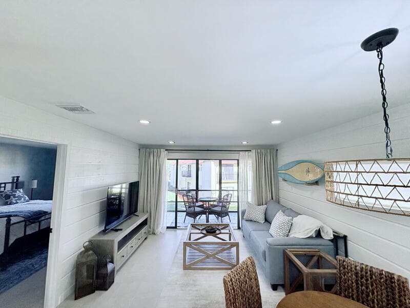 2050 Oleander Boulevard 2-205, Fort Pierce, FL 34950 11