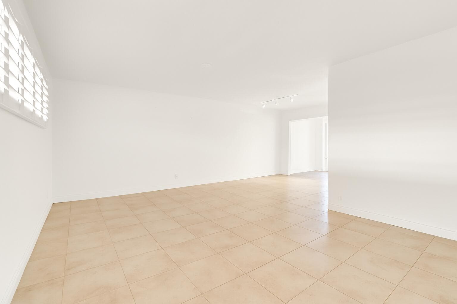 32 Colonial Club Drive 203, Boynton Beach, FL 33435 10