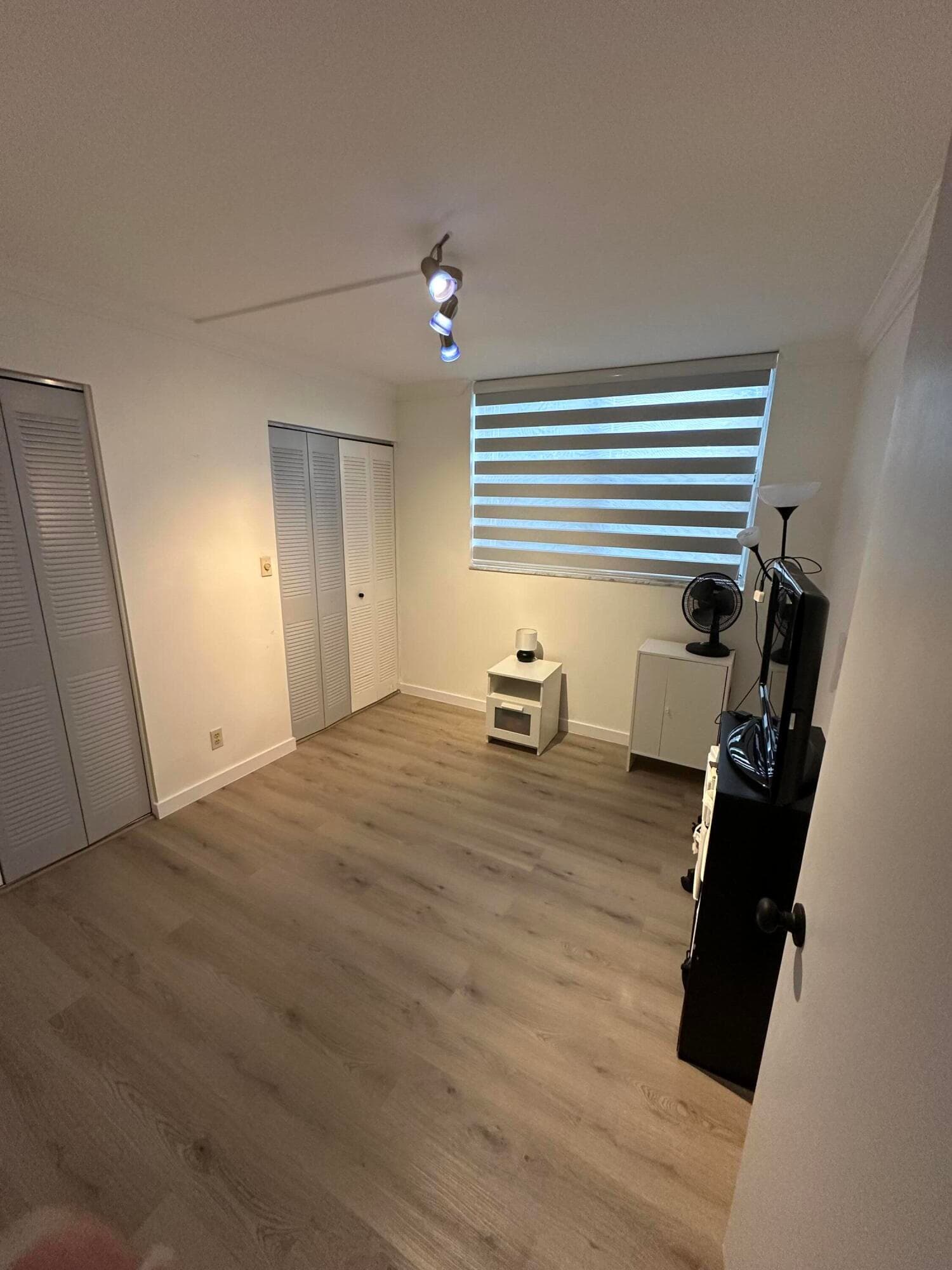 500 Executive Center Drive 3h, West Palm Beach, FL 33401 8