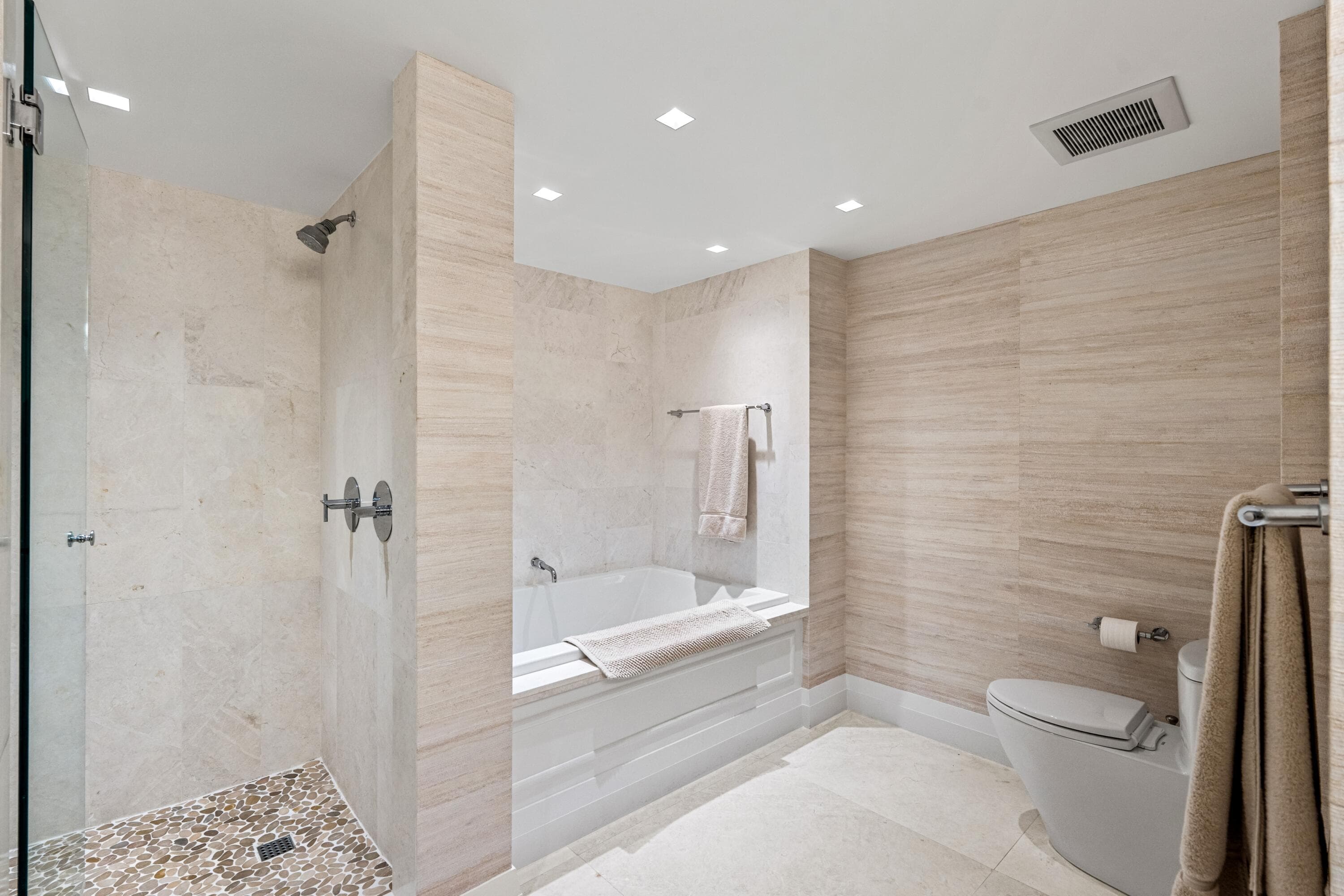50 East Road 12g (penthouse), Delray Beach, FL 33483 44