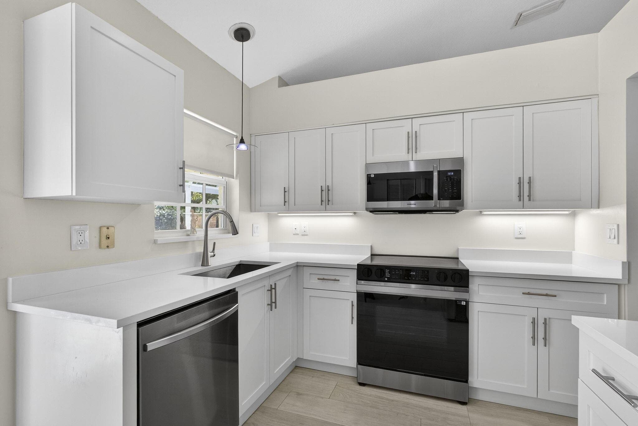152 Eagleton Court, Palm Beach Gardens, FL 33418 33