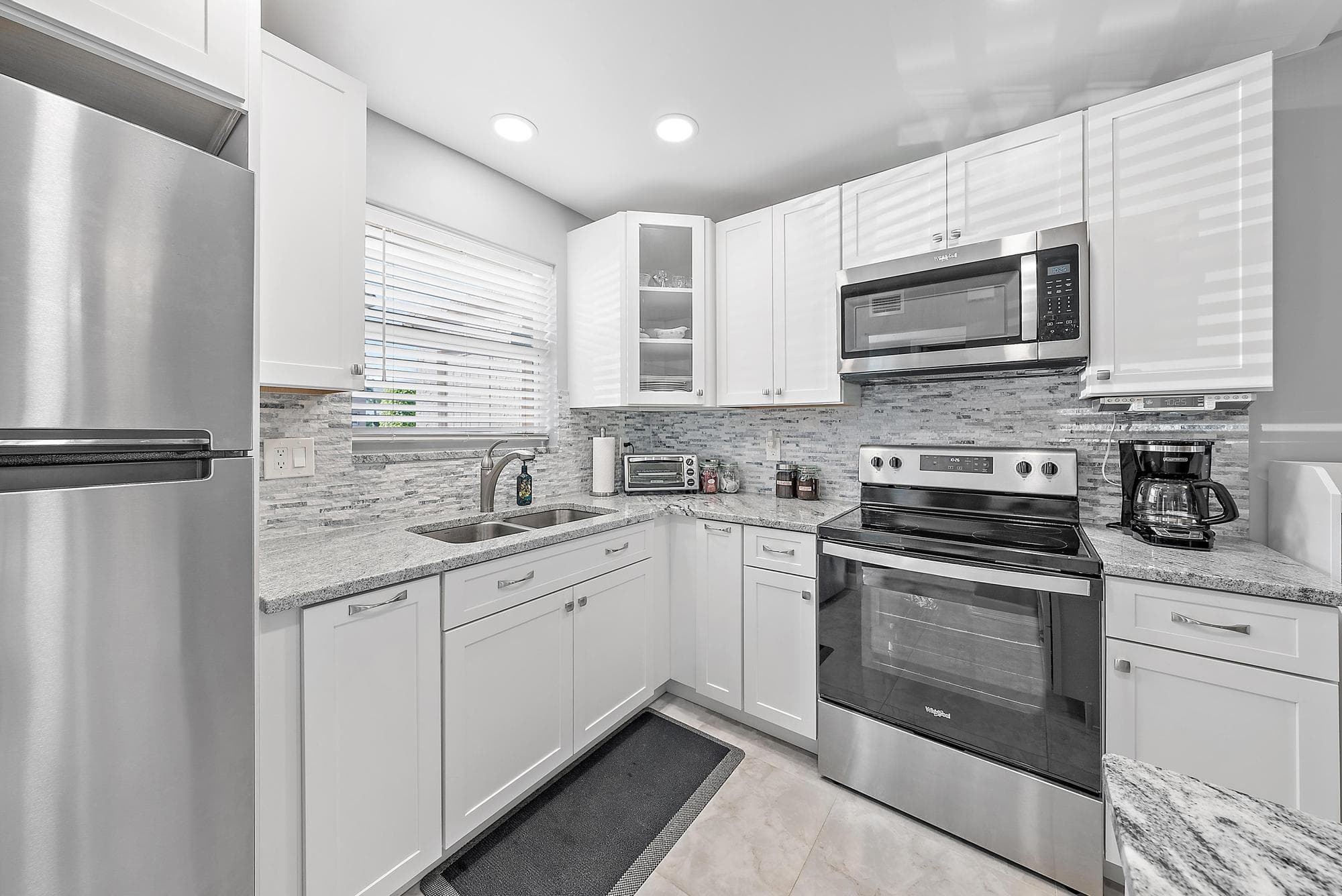 725 Lori Drive 111, Palm Springs, FL 33461 3