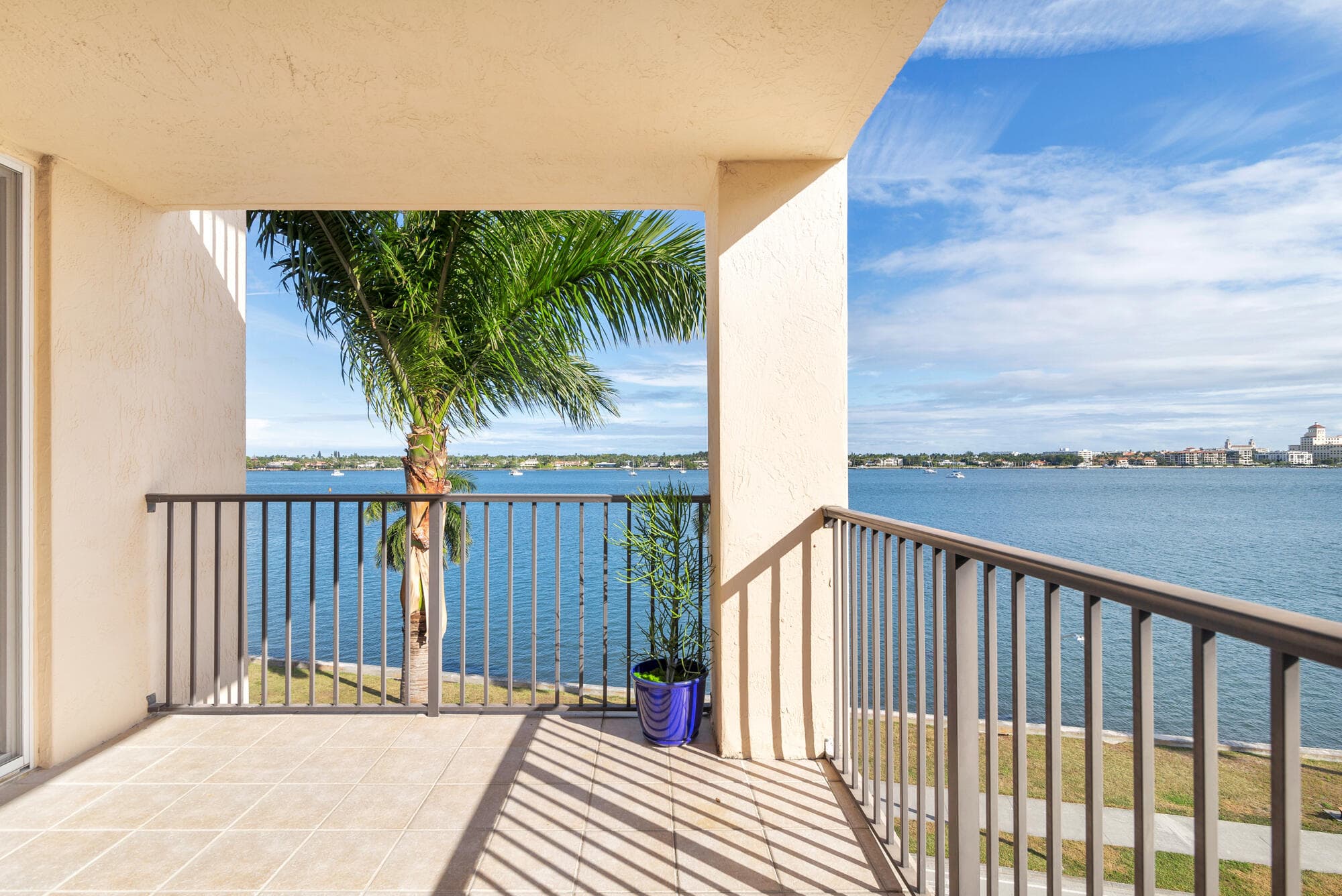 1801 N Flagler Drive 639, West Palm Beach, FL 33407 17