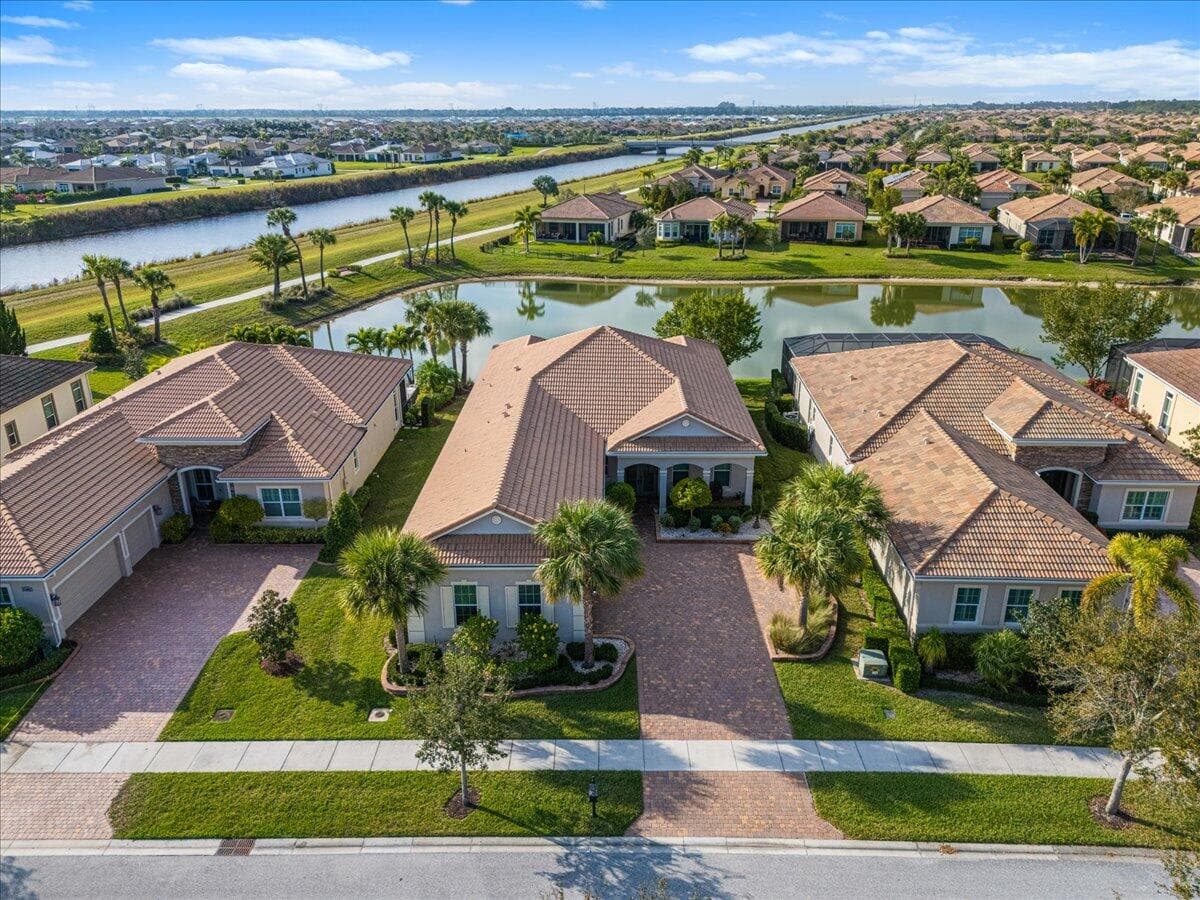 17005 SW Sapri Way, Port St. Lucie, FL 34986 2