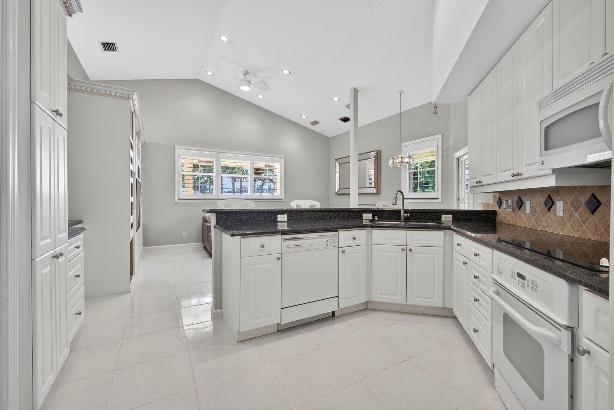 1052 W Shore Drive, West Palm Beach, FL 33406 29