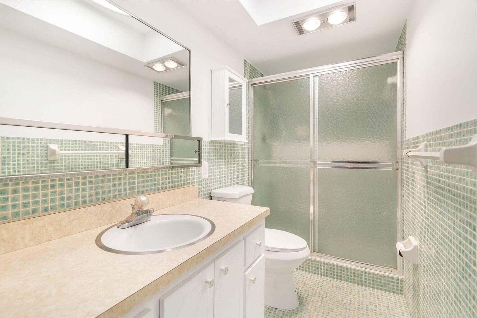 907 Marina Drive 402, North Palm Beach, FL 33408 18