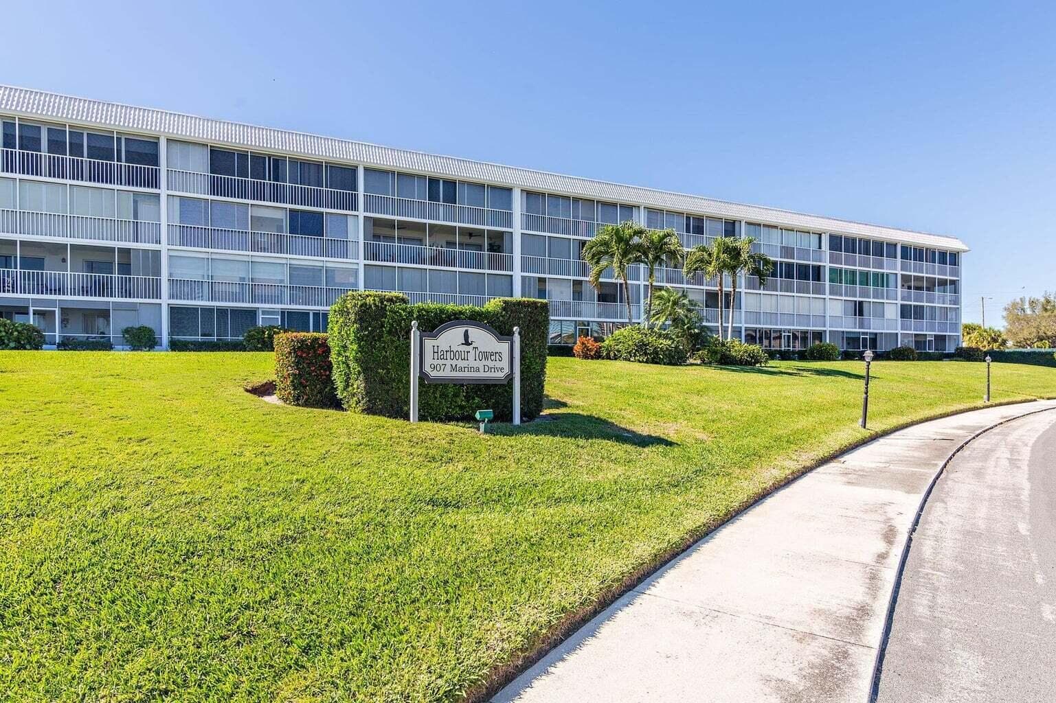 907 Marina Drive 402, North Palm Beach, FL 33408 26