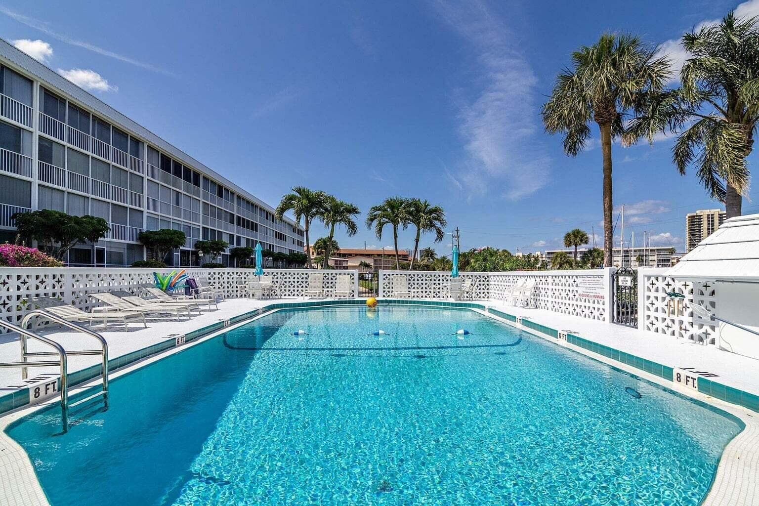 907 Marina Drive 402, North Palm Beach, FL 33408 28