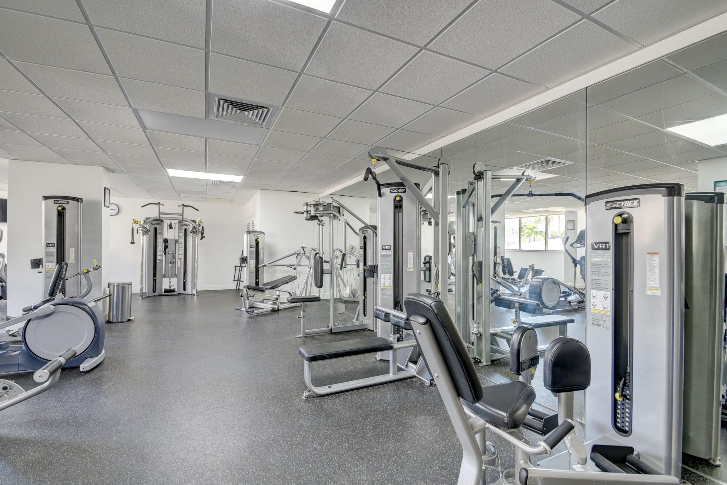 5600 N Flagler Drive 307, West Palm Beach, FL 33407 17