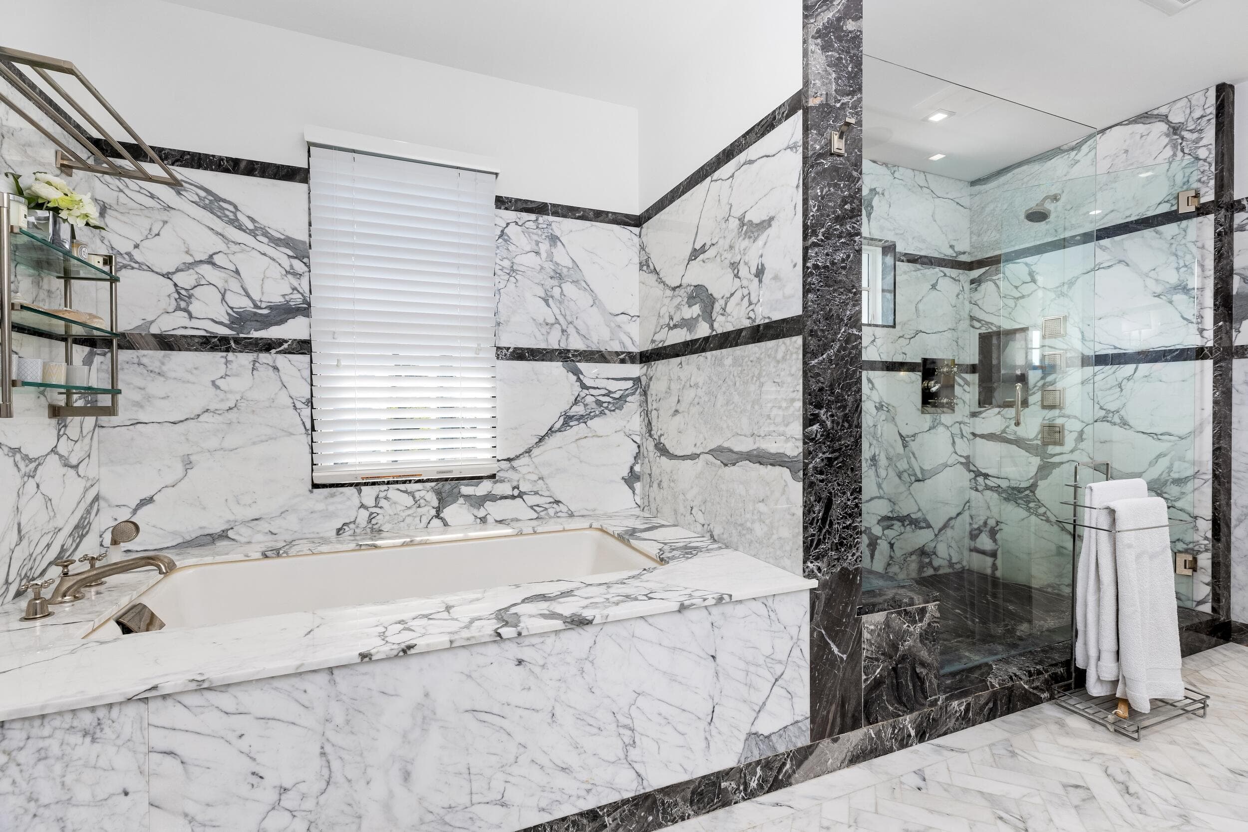 1053 N Lake Way, Palm Beach, FL 33480 40
