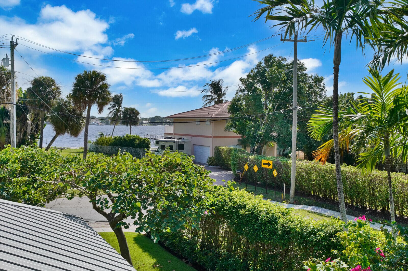 137 S Oak Street, Lantana, FL 33462 25
