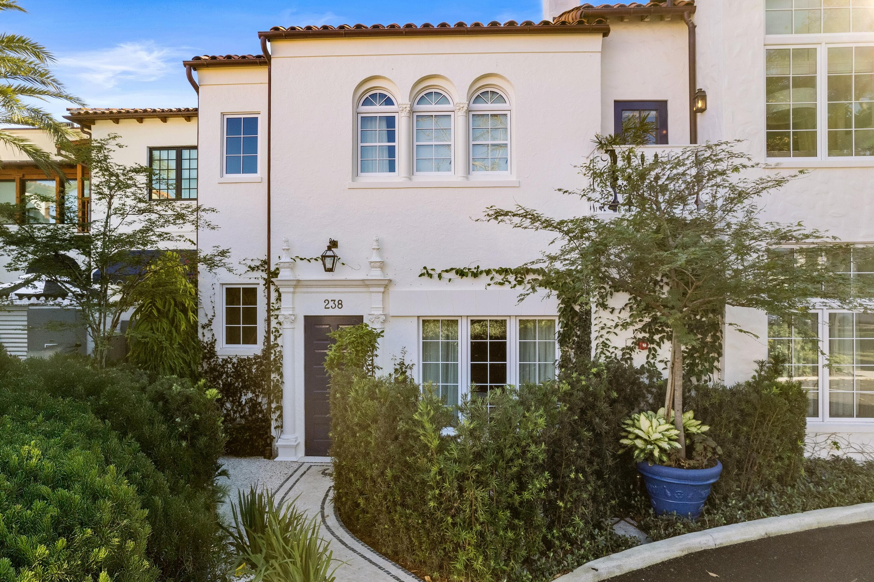 238 Phipps Plaza, Palm Beach, FL 33480