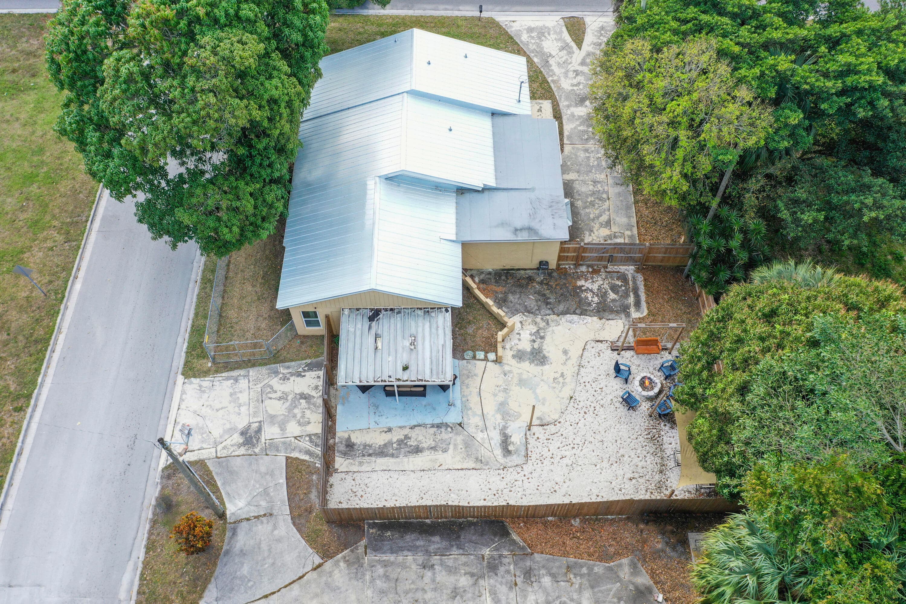 1002 Avenue E E, Fort Pierce, FL 34950 27