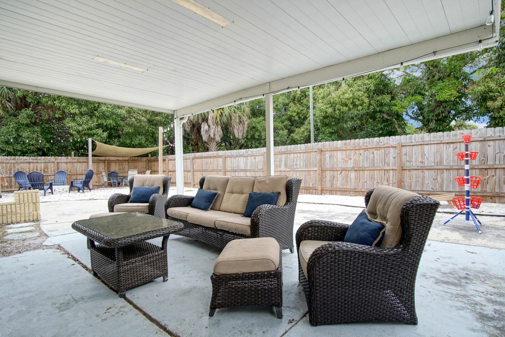 1002 Avenue E E, Fort Pierce, FL 34950 32