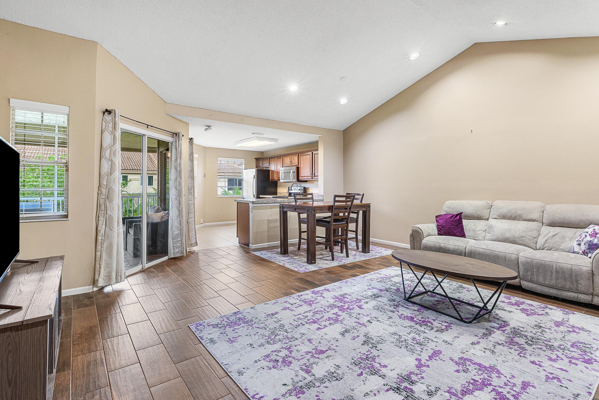 6626 Via Regina, Boca Raton, FL 33433 5