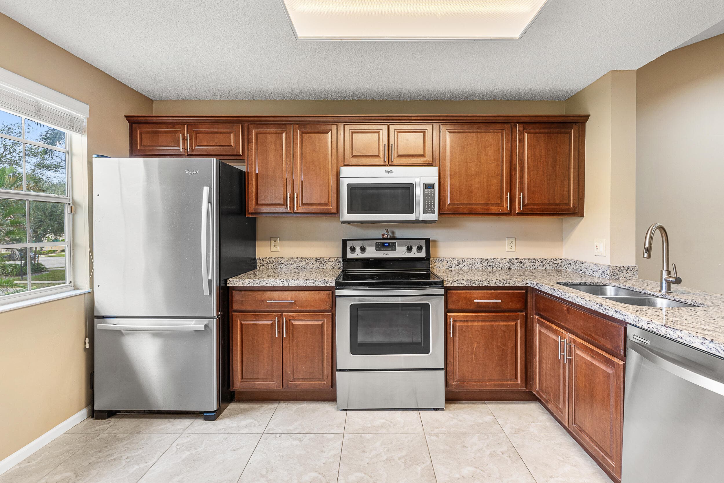 6626 Via Regina, Boca Raton, FL 33433 9