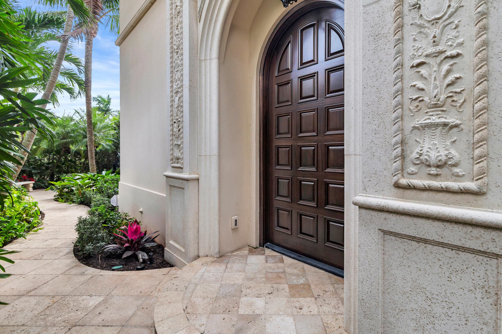 261 Seminole Avenue, Palm Beach, FL 33480 5