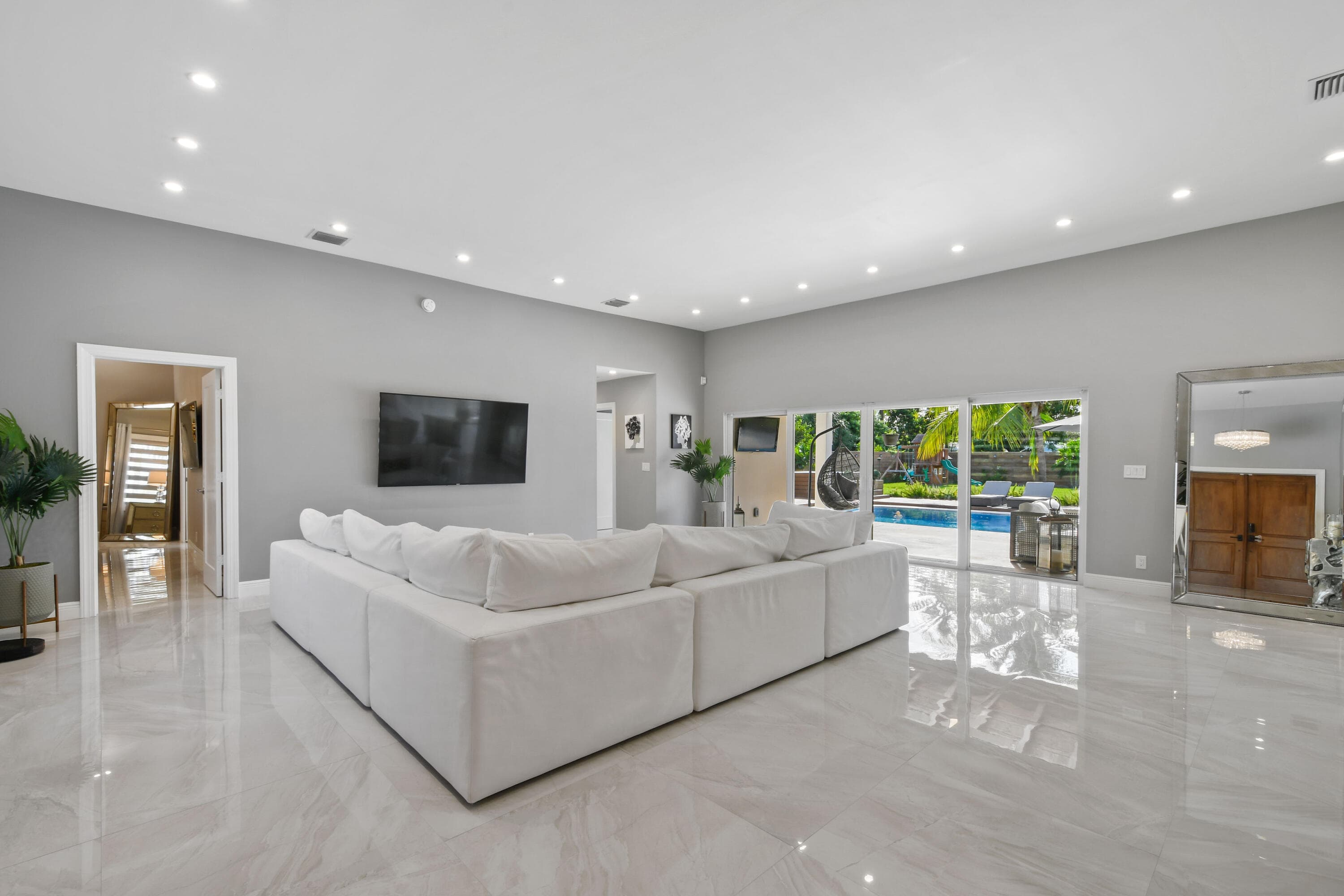 7101 W Lake Drive, Lake Clarke Shores, FL 33406 3