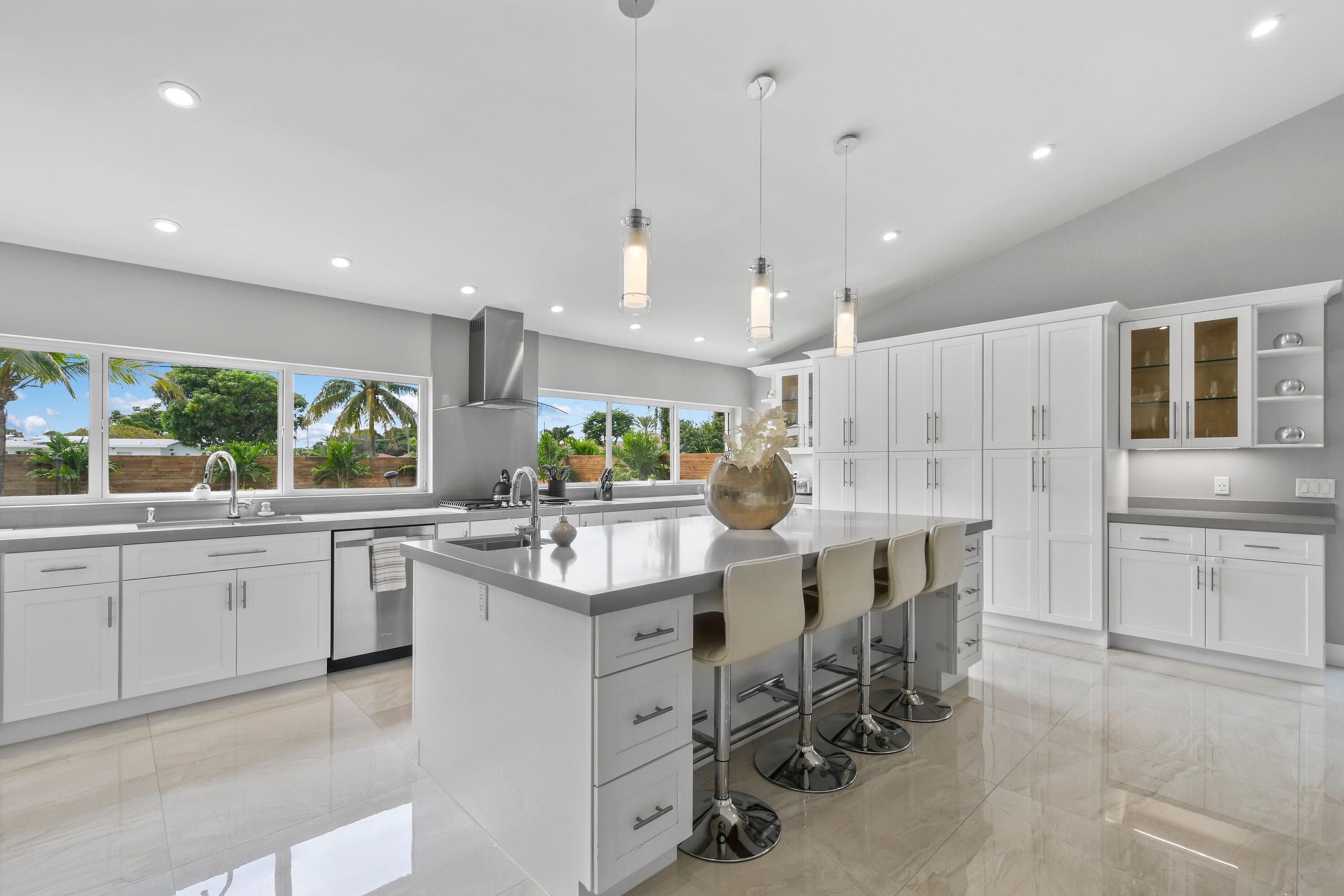 7101 W Lake Drive, Lake Clarke Shores, FL 33406 9