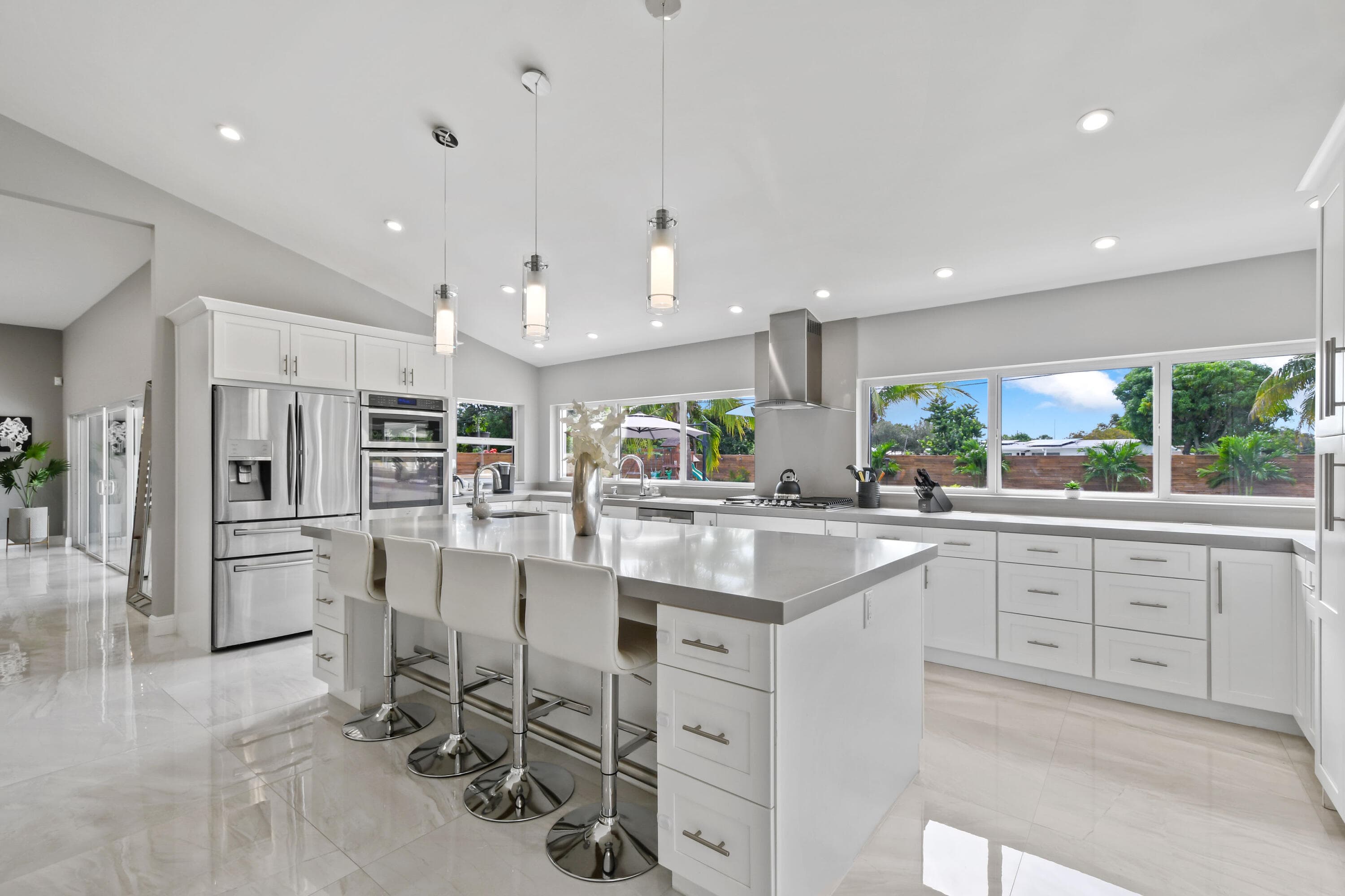 7101 W Lake Drive, Lake Clarke Shores, FL 33406 10