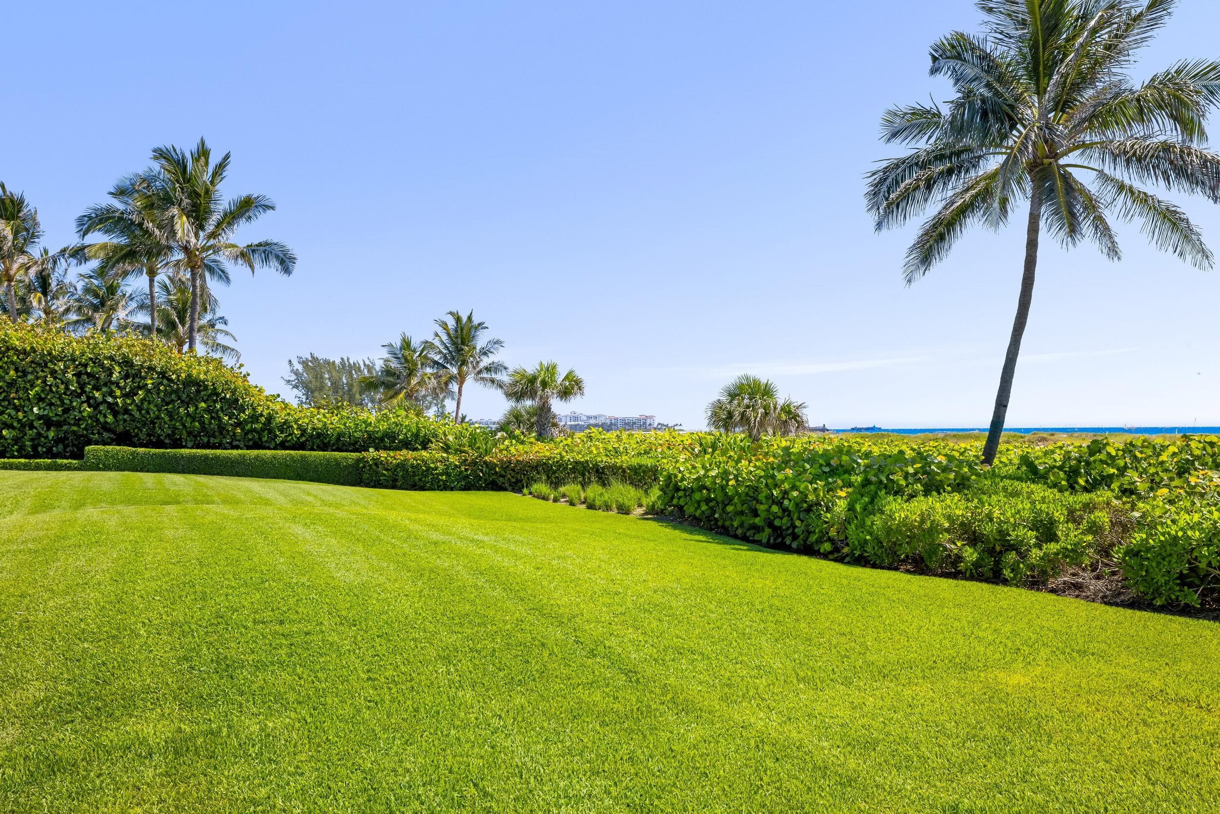 1446 N Ocean Boulevard, Palm Beach, FL 33480 31