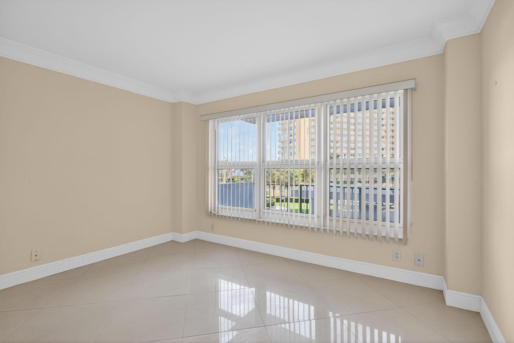 405 N Ocean Boulevard 208, Pompano Beach, FL 33062 19