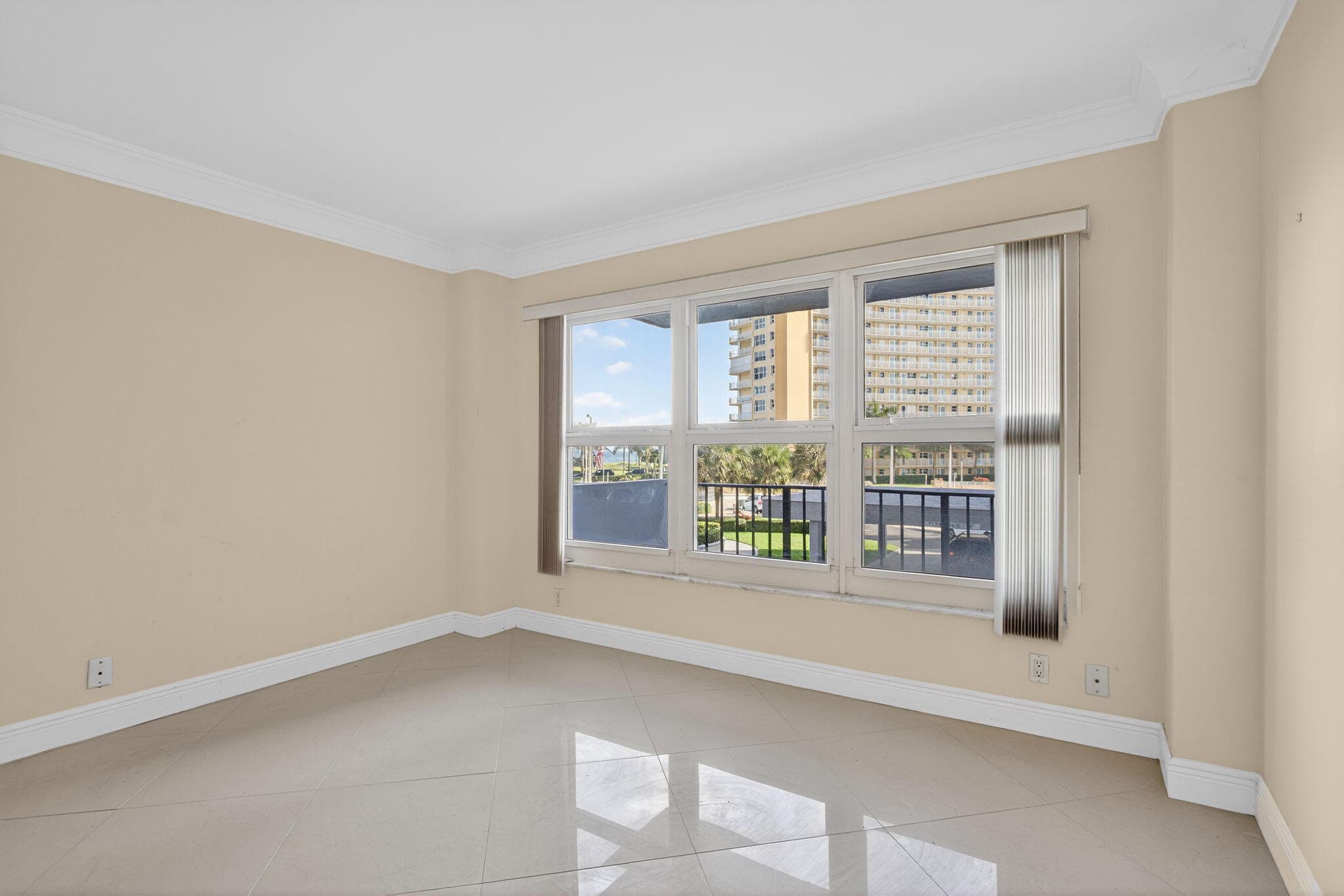405 N Ocean Boulevard 208, Pompano Beach, FL 33062 24