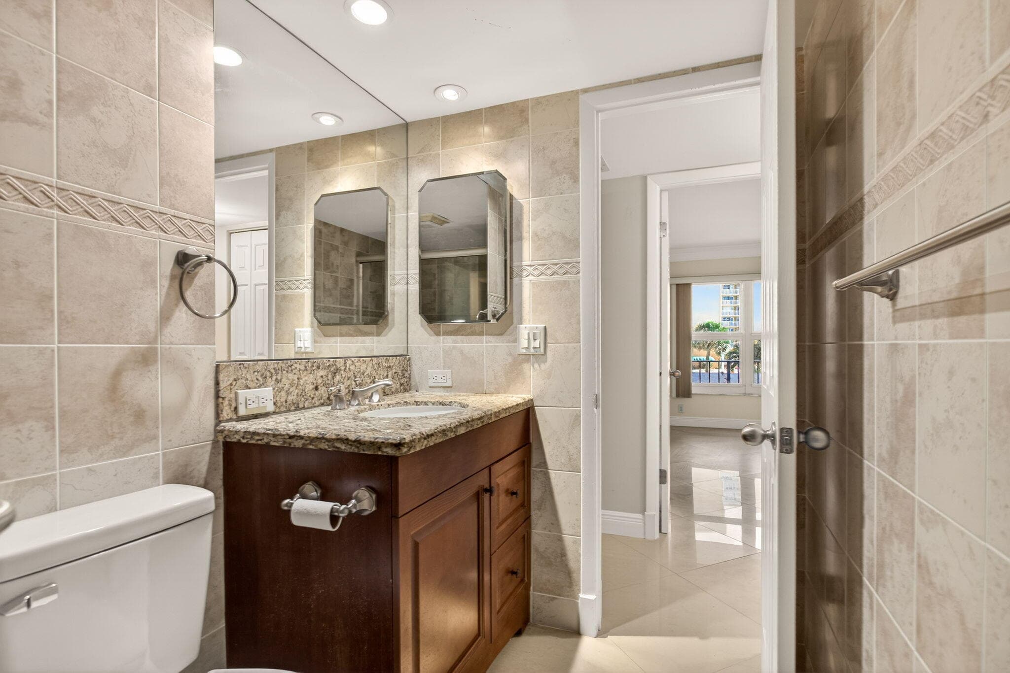 405 N Ocean Boulevard 208, Pompano Beach, FL 33062 27