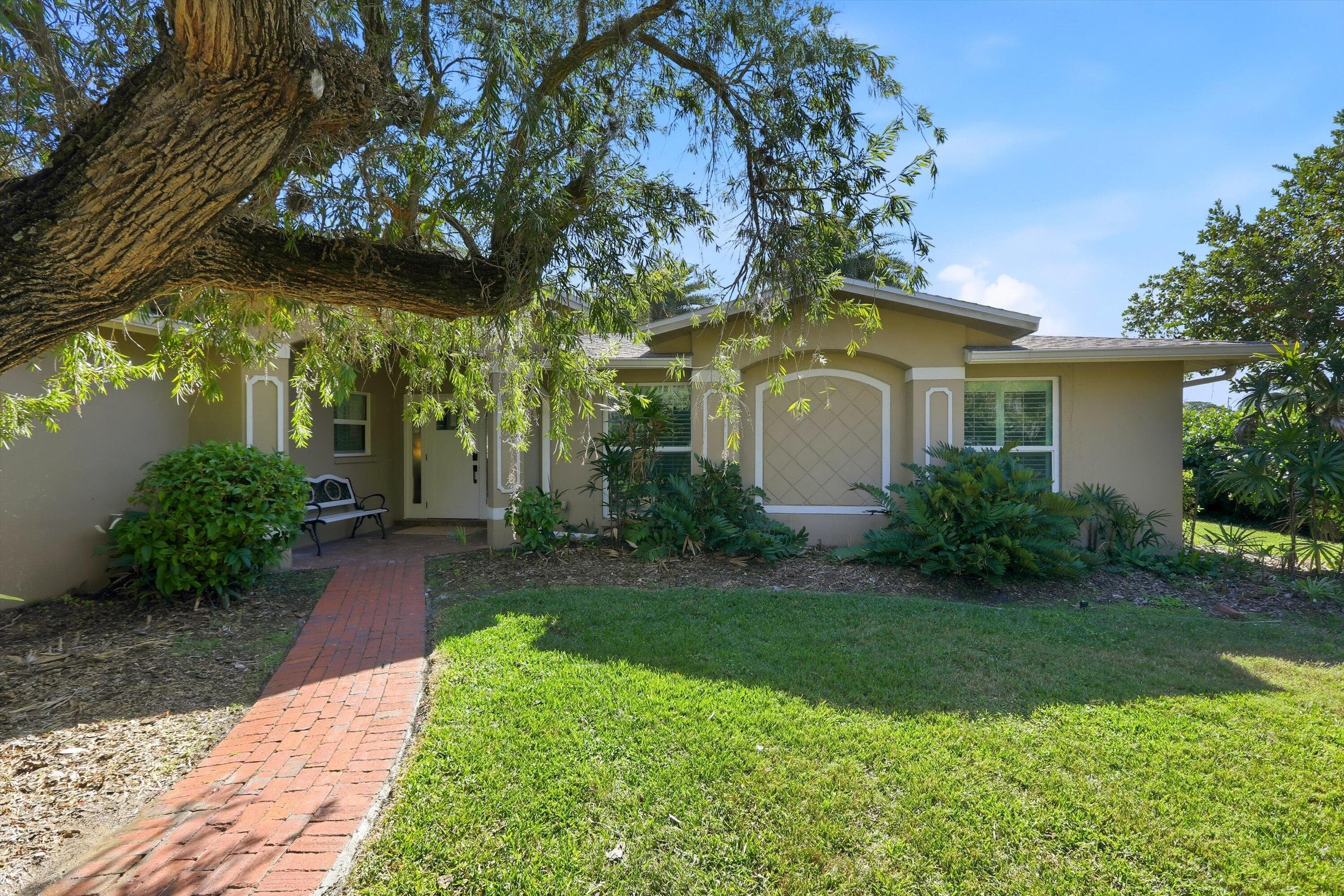 74 Aqua Lane, North Fort Myers, FL 33903 5