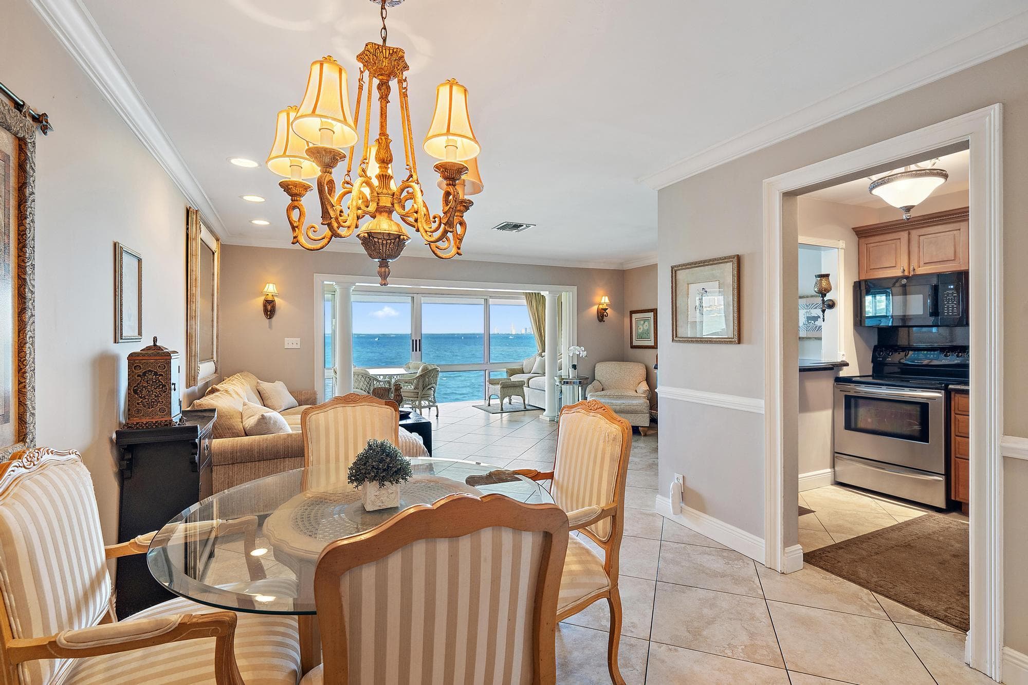400 Wilma Circle 309, Riviera Beach, FL 33404 2