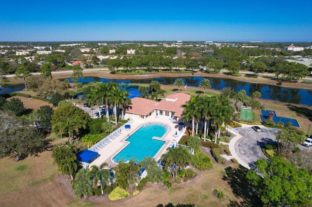 1686 SW Harbour Isles Circle, Port St. Lucie, FL 34986 31