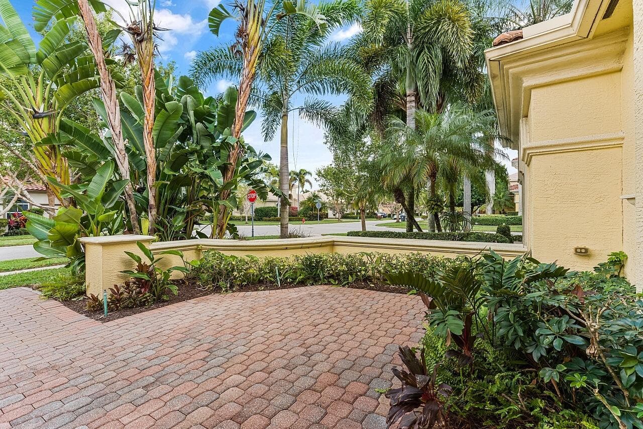 9724 Via Grandezza W, Wellington, FL 33411 11