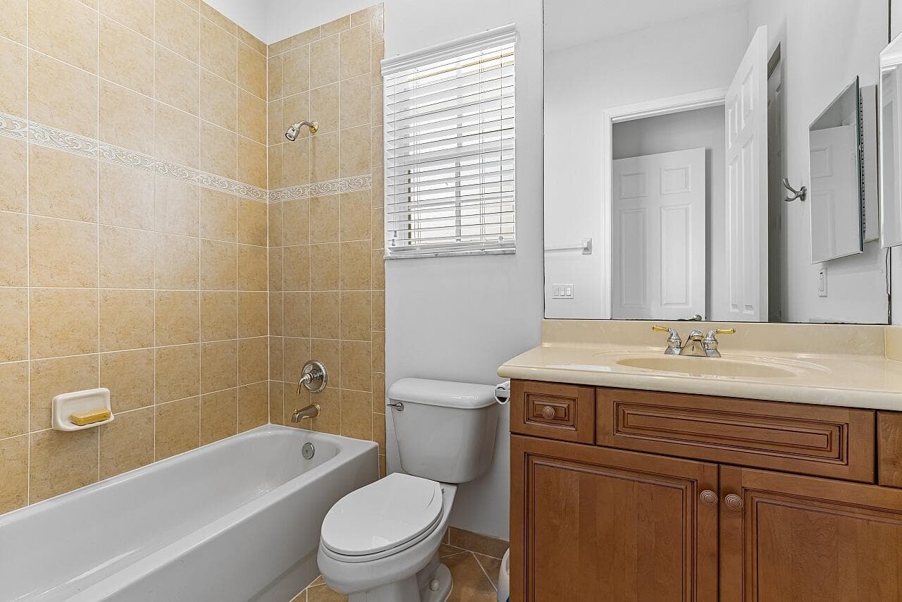 9724 Via Grandezza W, Wellington, FL 33411 40