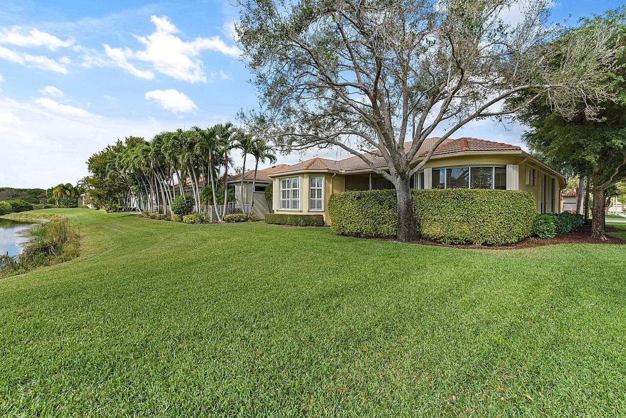 9724 Via Grandezza W, Wellington, FL 33411 48