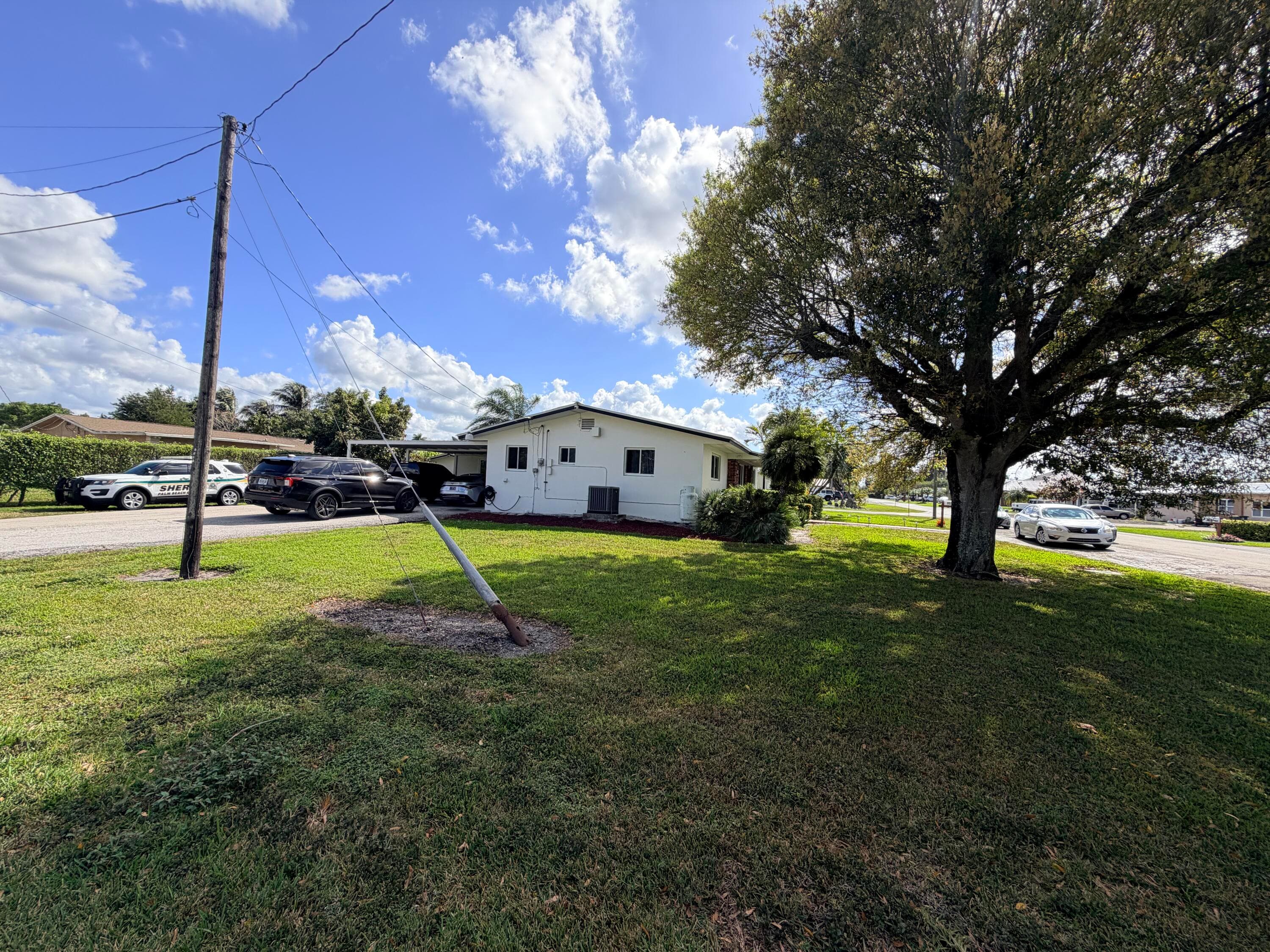 955 NW 4th St Street, Belle Glade, FL 33430 4