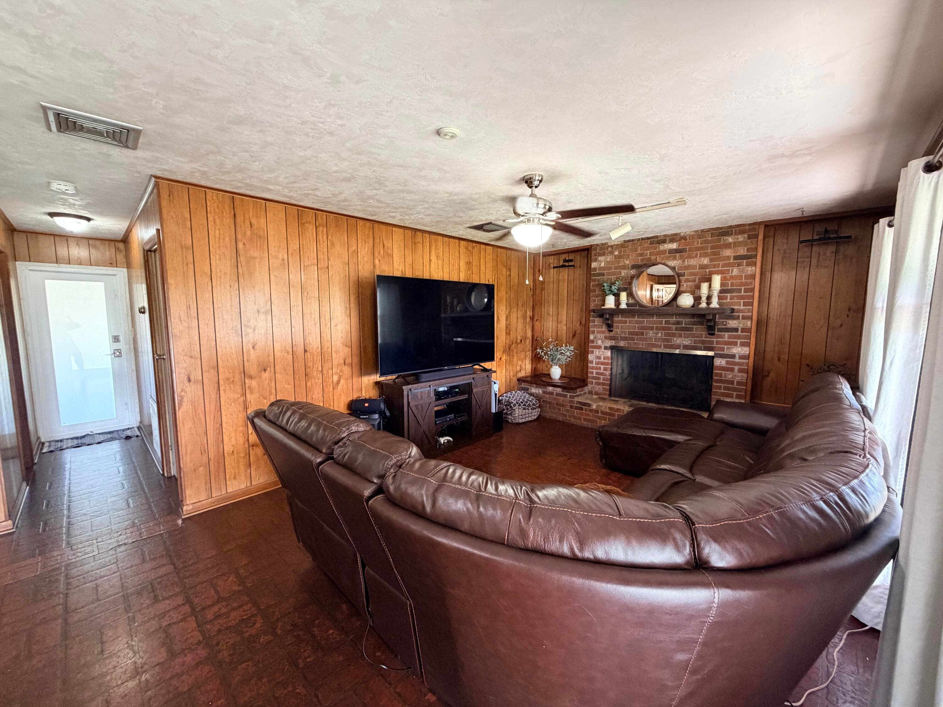 955 NW 4th St Street, Belle Glade, FL 33430 9